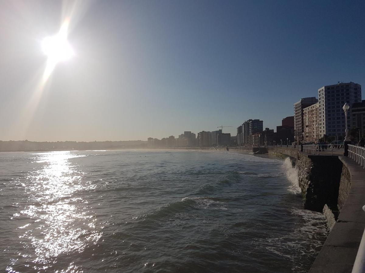 La Galeria De San Lorenzo Gijón Buitenkant foto